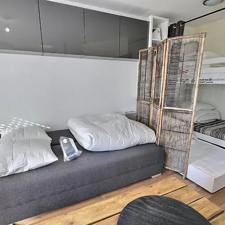 Apartment Renove Proche De La *